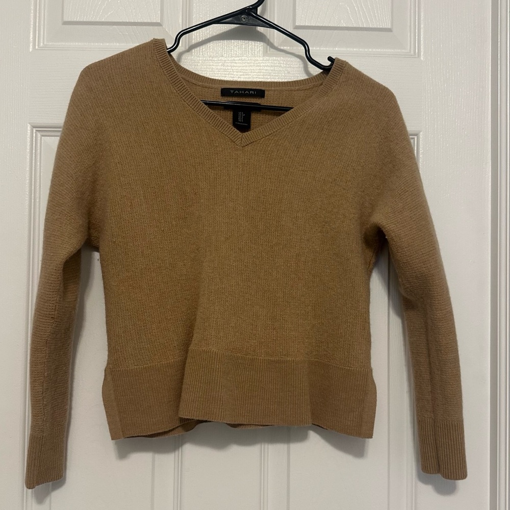 Tahari Women's 100% Extrafine Merino Wool V-Neck Mid Length Tan Sweater